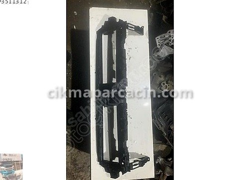 Audi A4 Panjur çıkma parça