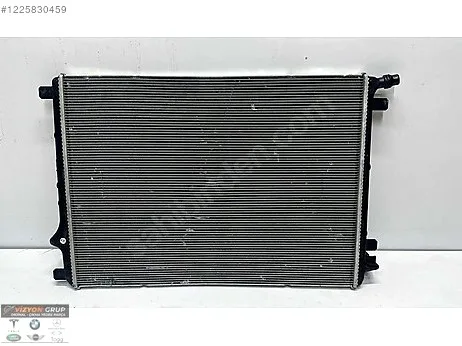 A0995009900 MERCEDES C SERİ W206 YARDIMCI RADYATÖRÜ ÇIKMA PARÇA
