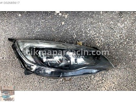 Opel Astra Sağ Ön Far çıkma parça