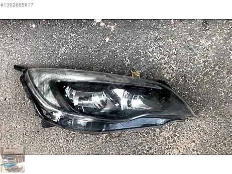 Opel Astra Sağ Ön Far çıkma parça - ANKA OTO YEDEK PARÇA İZMİR