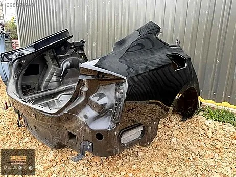 Audi A5 Arka Cam çıkma parça - EGE OTOMOTİV ORJİNAL ÇIKMA YEDEK PARÇA Bursa