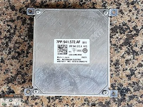 Audi Q2 Far Beyni çıkma parça