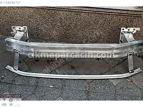 Audi Q3 Tampon Demiri çıkma parça