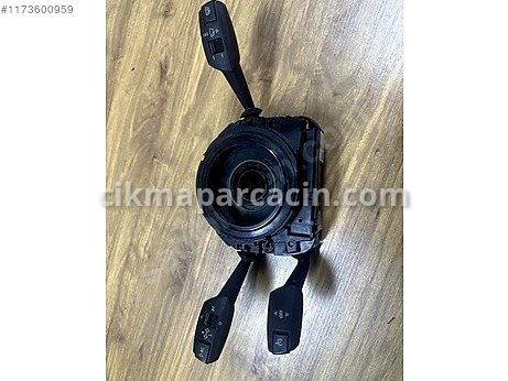 BMW X1 Ara Bölme çıkma parça