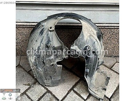 BMW 1 Serisi Davlumbaz çıkma parça