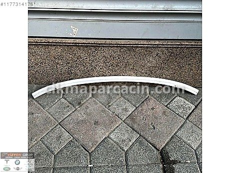 BMW 1 Serisi Tampon Alt Demiri çıkma parça