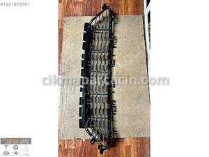 BMW 1 SERİSİ F20 LCİ TAMPON ORTA IZGARA ORJİNAL 8060284