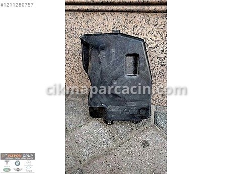 BMW 1 Serisi Cam Suyu Deposu çıkma parça