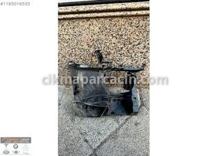 BMW 3 F30 ÖN SAĞ SİS LAMBASI BRAKETİ 51117266198
