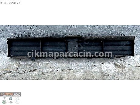 BMW 3 Serisi Alt Maske çıkma parça