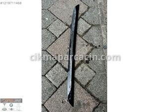BMW 3 SERİSİ G20 ARKA TAMPON ÇITASI ORJİNAL 7428025