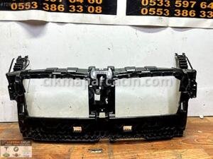 BMW 4.18 4.20 G22 KASA ÖN PANJUR İÇ MASKE