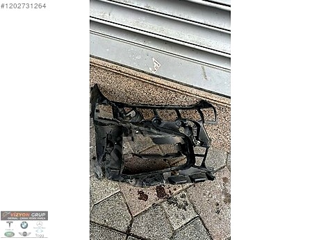 BMW 4 Serisi Tampon Braketi çıkma parça