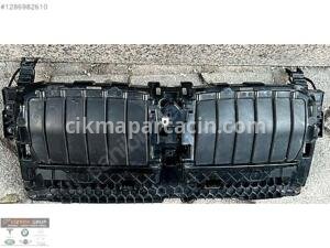 BMW 4 SERİSİ G22 PANJUR İÇ MASKE 5A1E914 ORJ