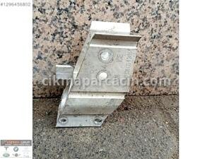 BMW 4 SERİSİ G26 SAĞ ÖN PANEL DEMİR AYAGI 8738928 ORJINAL