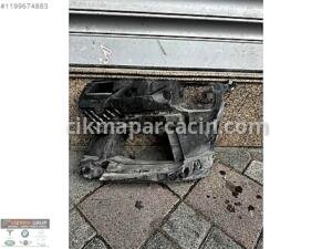 BMW 5 G30 LCİ M SOL ÖN TAMPON BRAKETİ 8098675