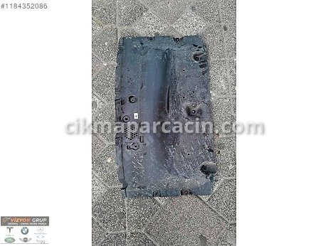 BMW 5 Serisi Alt Muhafaza çıkma parça