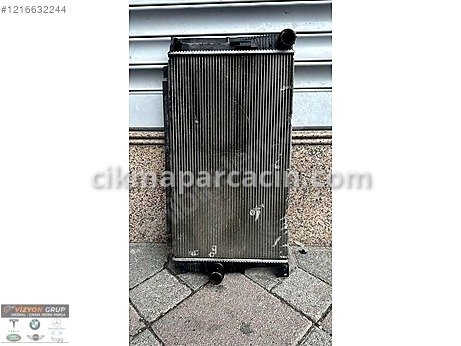 BMW 5 Serisi Radyatör çıkma parça