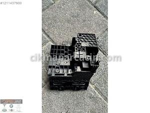 BMW 5 SERİSİ G30 ARKA DAĞITICI SİGORTA KUTUSU ORJ 6802943-02