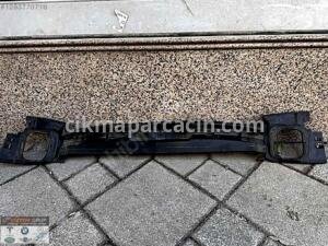 BMW 5 SERİSİ G30 RADYATÖR ÜST BAKALİTİ 7383845