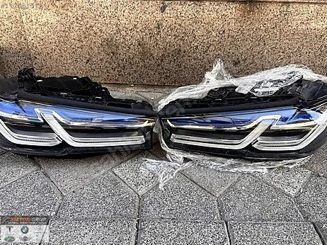 BMW 5 Serisi Sağ Ön Far çıkma parça - VİZYON GRUP ORJİNAL ÇIKMA YEDEK PARÇA İstanbul