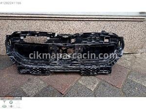 BMW 5 SERİSİ G60 ÖN PANJUR İÇ MASKE ORJİNAL 18715610