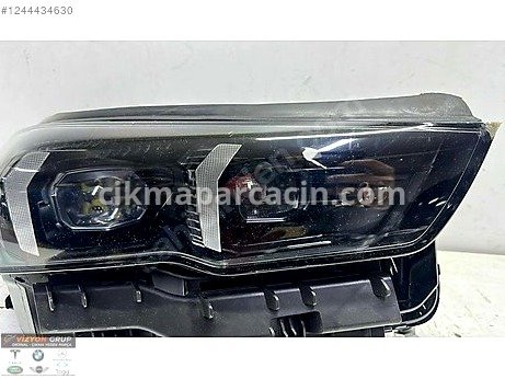 BMW 5 Serisi Sağ Ön Far çıkma parça