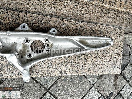 BMW 5 Serisi Taşıyıcı çıkma parça