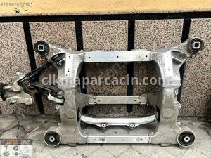 BMW 5 SERİSİ İ5 G60 ARKA TRAVERS ORJİNAL HATASIZ