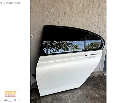 BMW 1 Serisi Sol Arka Kapı çıkma parça - EGE OTOMOTİV ORJİNAL ÇIKMA YEDEK PARÇA Bursa