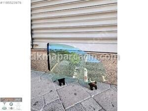 BMW 7 SERİSİ G70 SAĞ ÖN KAPI CAMI ORJİNAL 9451862