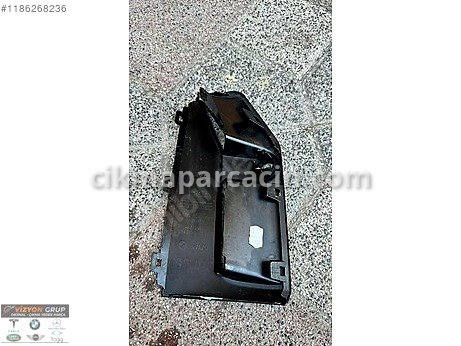 BMW 7 Serisi Sis Farı Çerçevesi çıkma parça