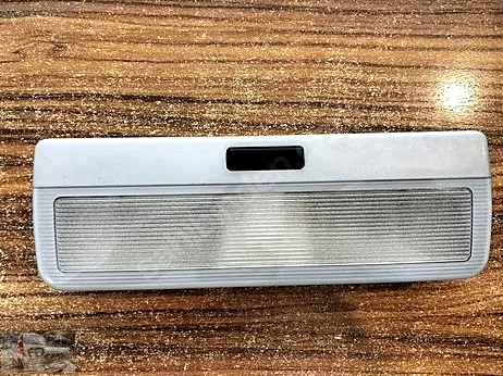 BMW 5 Serisi Tavan Lambası çıkma parça - DEVRİM OTOMOTİV YEDEK PARÇA & AKSESUAR Sakarya