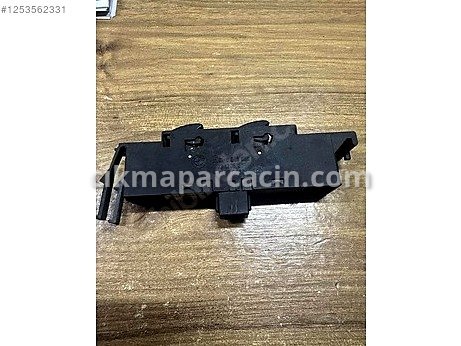 BMW 3 Serisi Cam Düğmesi çıkma parça