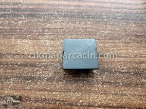 BMW E65 E66 E67 DÖŞEME CİVATA KAPAĞI ORJİNAL