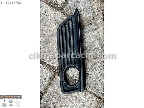 BMW 1 Serisi Sis Farı Çerçevesi çıkma parça