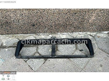 BMW X1 Ön Hava Kanalı çıkma parça