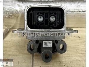 BMW F70 U06 ŞANZIMAN DESTEK TAKOZU 5A83205 ORJ ÇIKMA