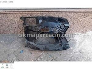 BMW G30 G31 LCİ SAĞ TAMPON İÇ BRAKET 51118098676 8098676