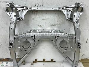 BMW G30 LCİ 520İ ÖN TRAVERS 6861106