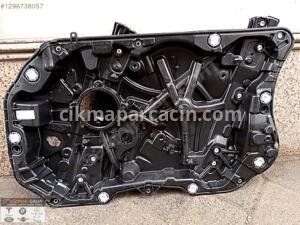 BMW G30 SAĞ ÖN KAPI İÇ MEKANİZMA ORJİNAL 7360424