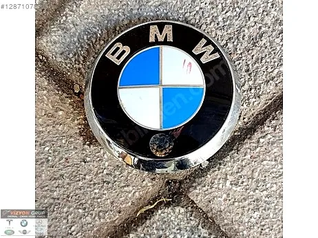 BMW 4 Serisi Amblem çıkma parça - VİZYON GRUP ORJİNAL ÇIKMA YEDEK PARÇA İstanbul
