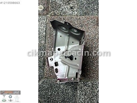 BMW iX Çamurluk Braketi çıkma parça