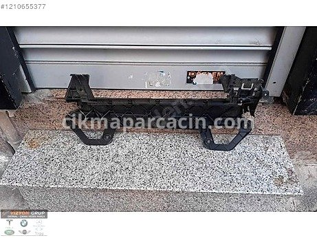 BMW 1 Serisi Tampon Braketi çıkma parça