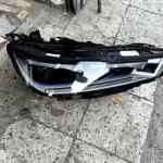 BMW 1 Serisi Sağ Ön Far çıkma parça - VİZYON GRUP ORJİNAL ÇIKMA YEDEK PARÇA İstanbul