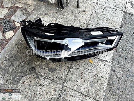 BMW 1 Serisi Sağ Ön Far çıkma parça