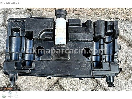 BMW 1 Serisi Cam Suyu Deposu çıkma parça