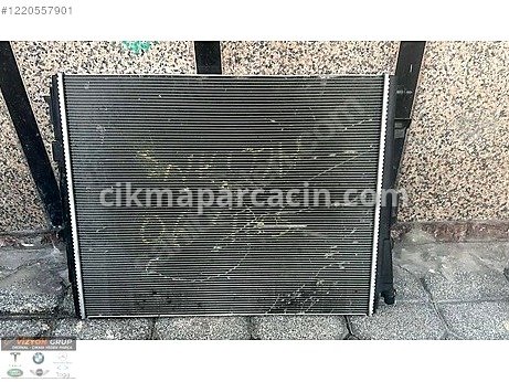 BMW 1 Serisi Radyatör çıkma parça