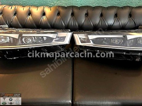 BMW iX Sağ Ön Far çıkma parça
