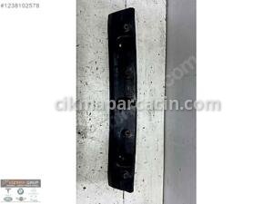 BMW M4 G82 Arka Tampon Orta Destek Braketi Komplesi 7490723